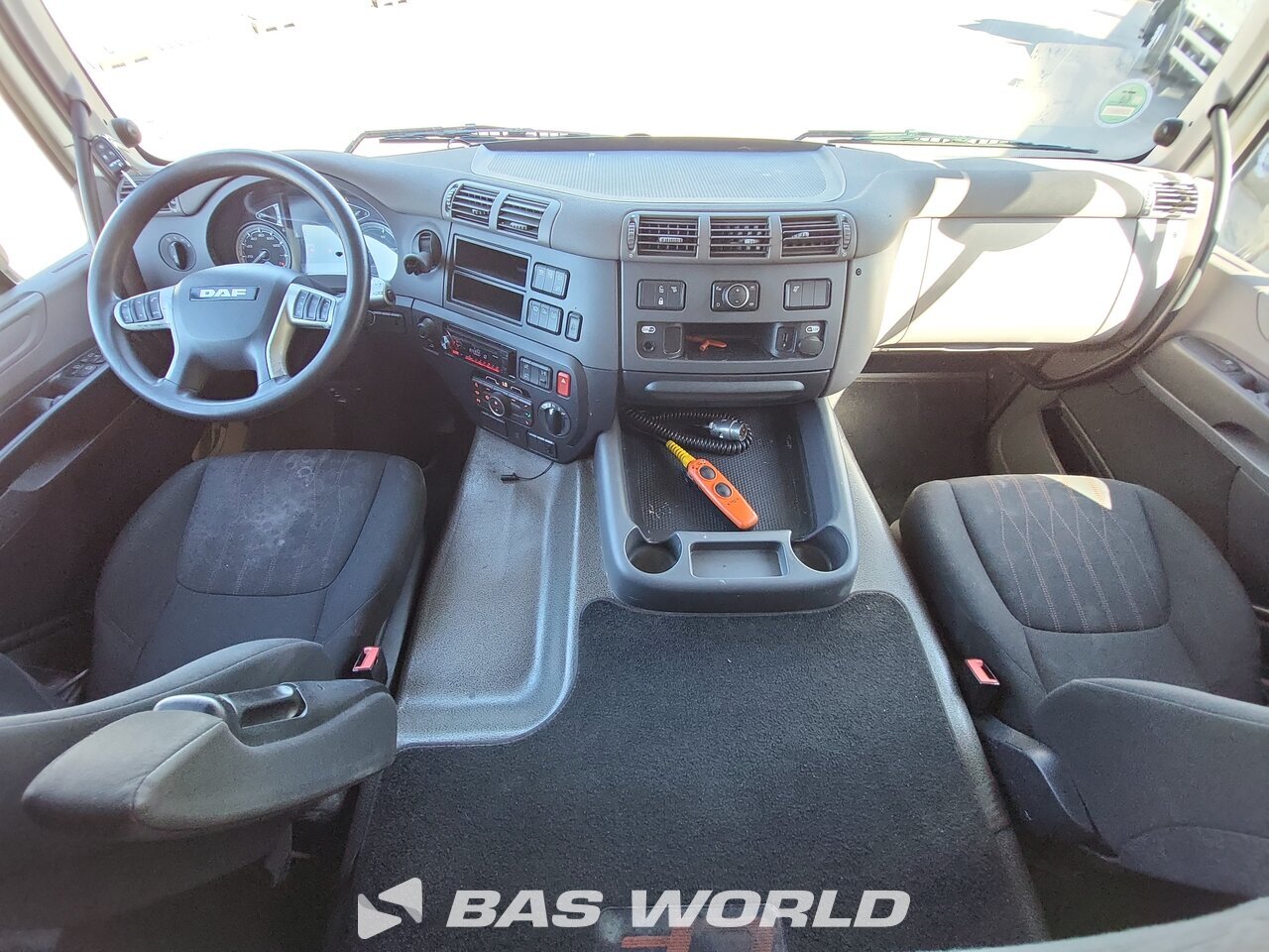 Other : DAF CF 370 شاحنات الحاويات