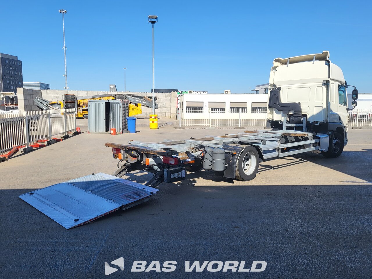 Other : DAF CF 370 شاحنات الحاويات