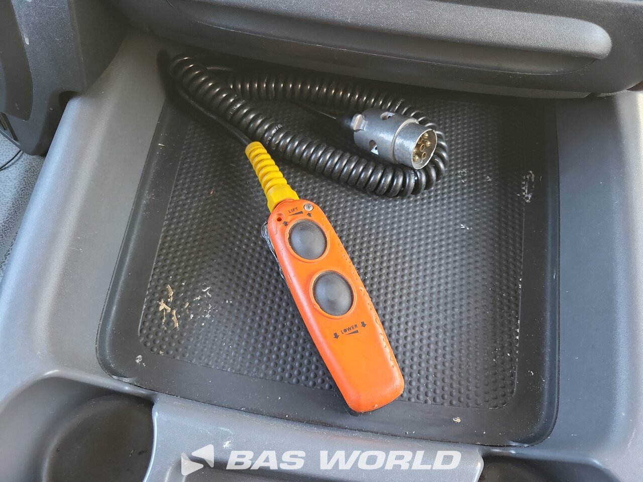 Other : DAF CF 370 شاحنات الحاويات