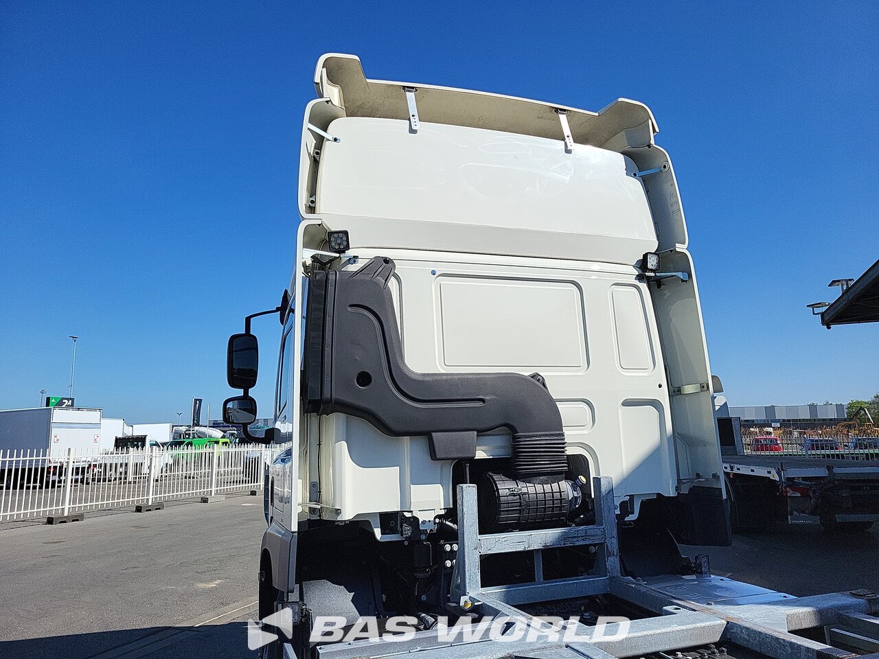 Other : DAF CF 370 شاحنات الحاويات
