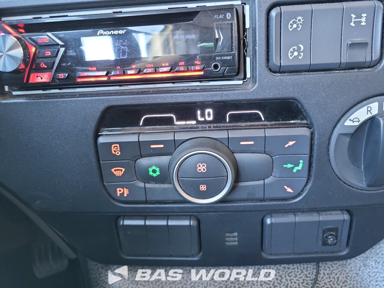 Other : DAF CF 370 شاحنات الحاويات