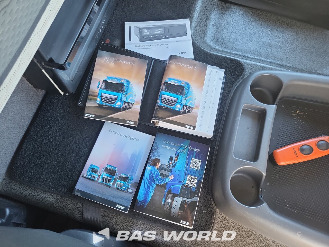Other : DAF CF 370 شاحنات الحاويات