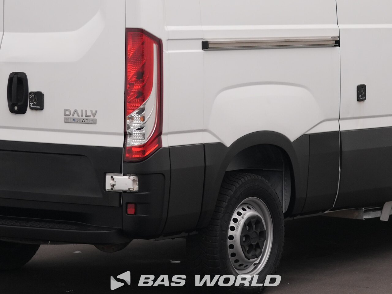 Other : Iveco Daily 35S16 Затворен ван