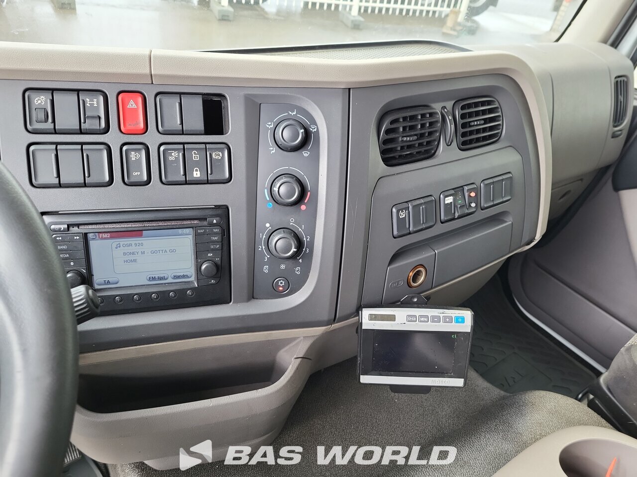 Other : DAF LF 220 Box body truck