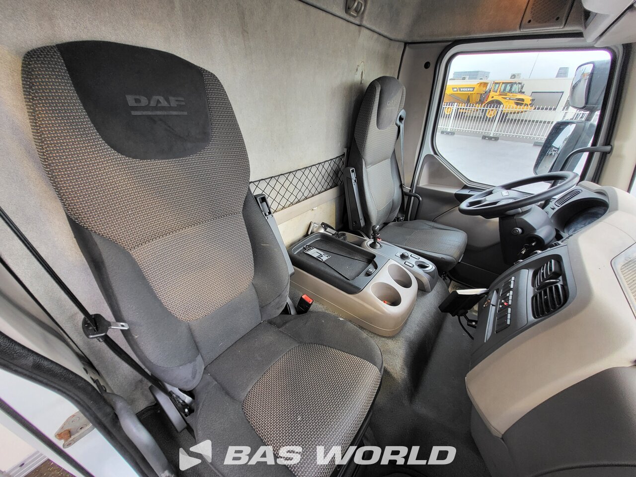 Other : DAF LF 220 Box body truck