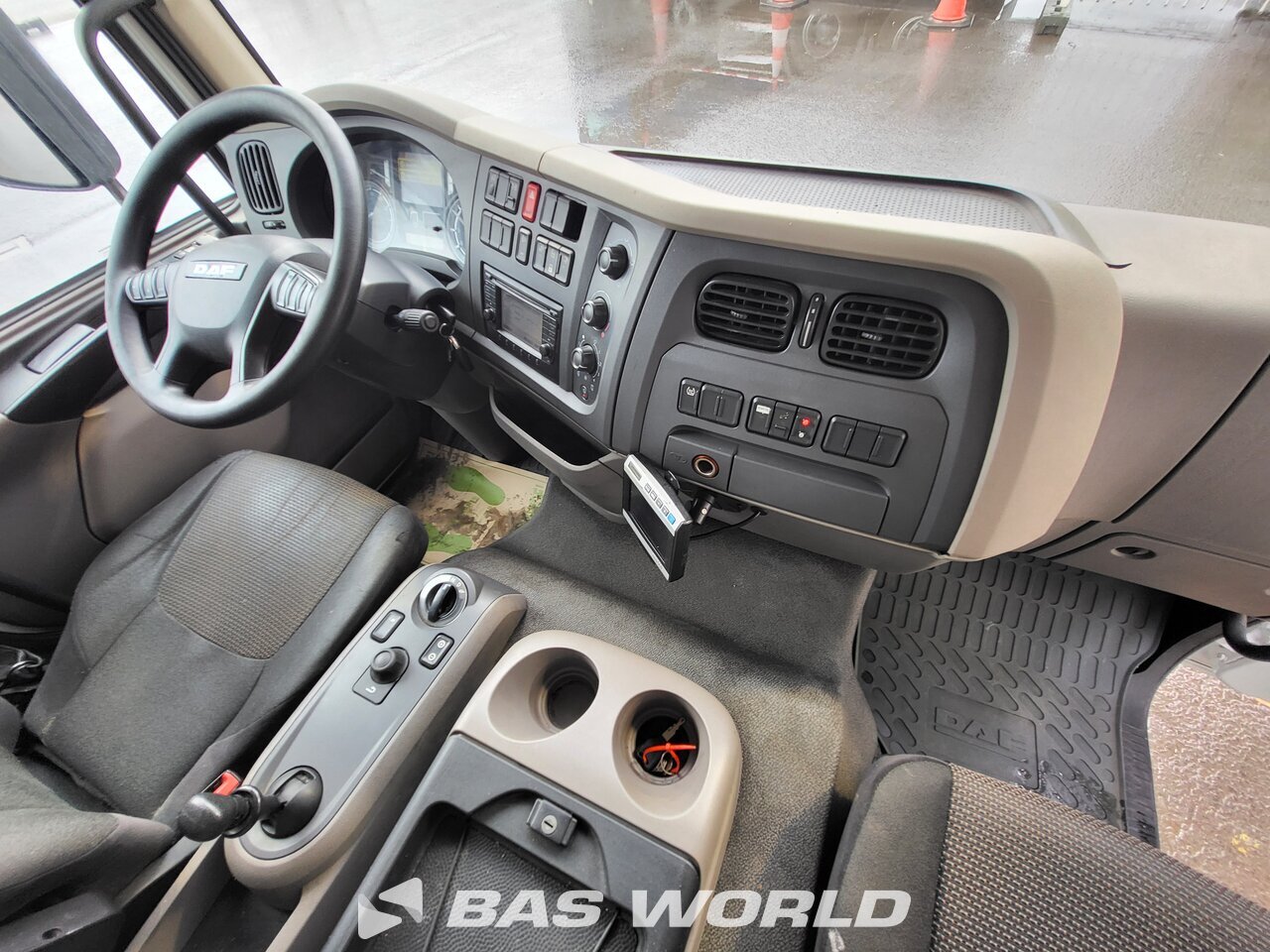 Other : DAF LF 220 Box body truck