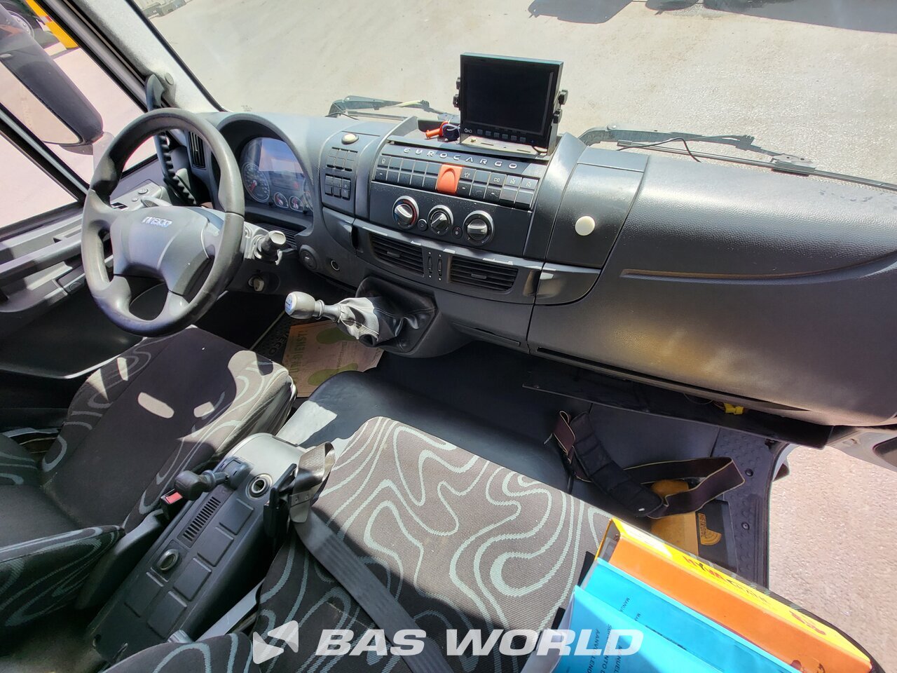 Other : Iveco Eurocargo 180E250 شاحنات مسطحة