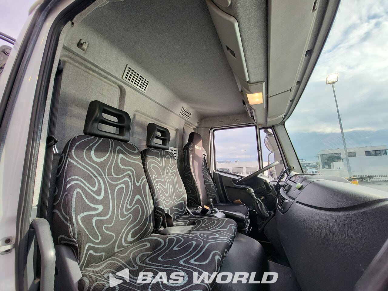 Other : Iveco Eurocargo 160E280 شاحنات مسطحة