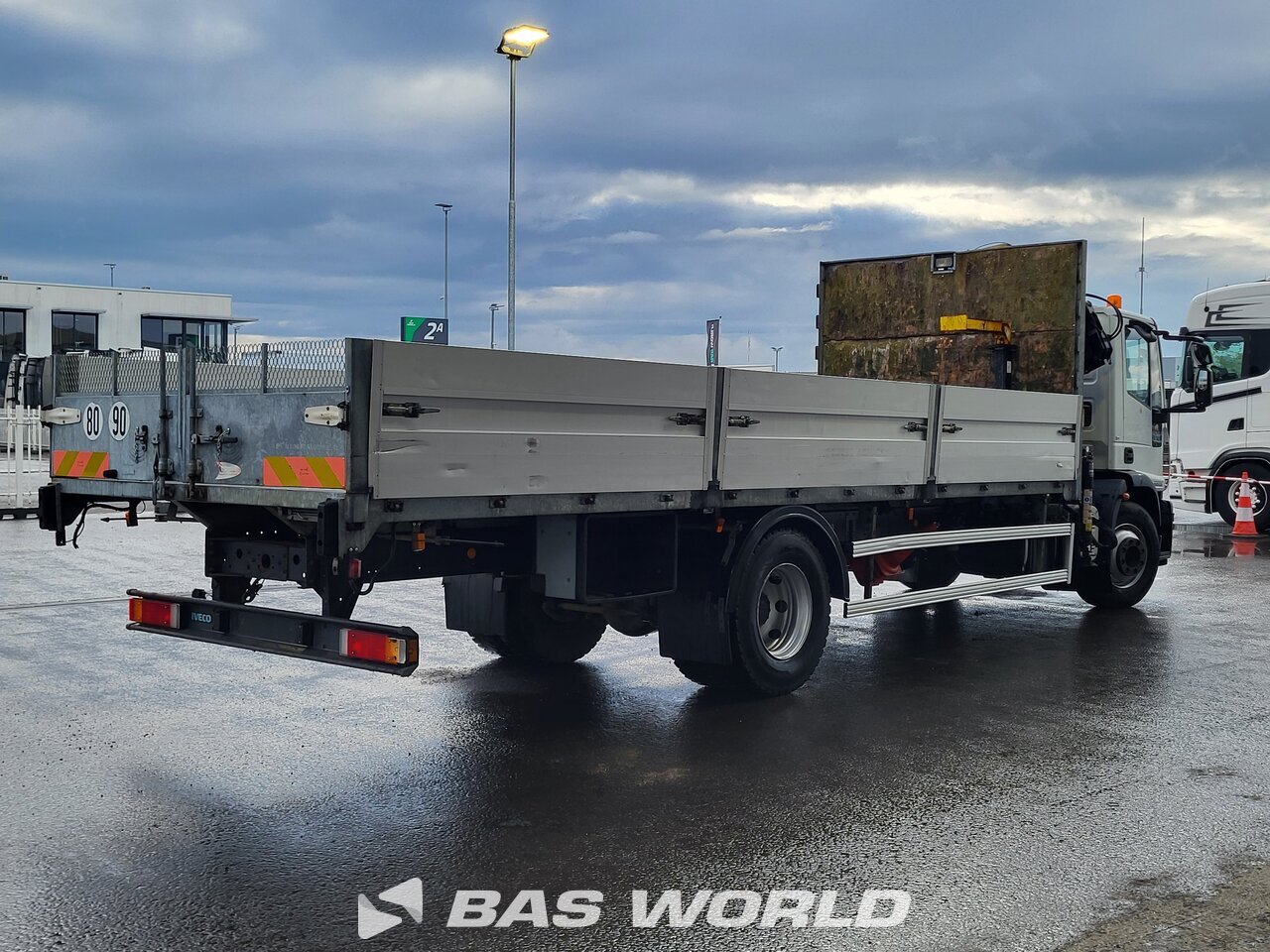 Other : Iveco Eurocargo 160E280 شاحنات مسطحة