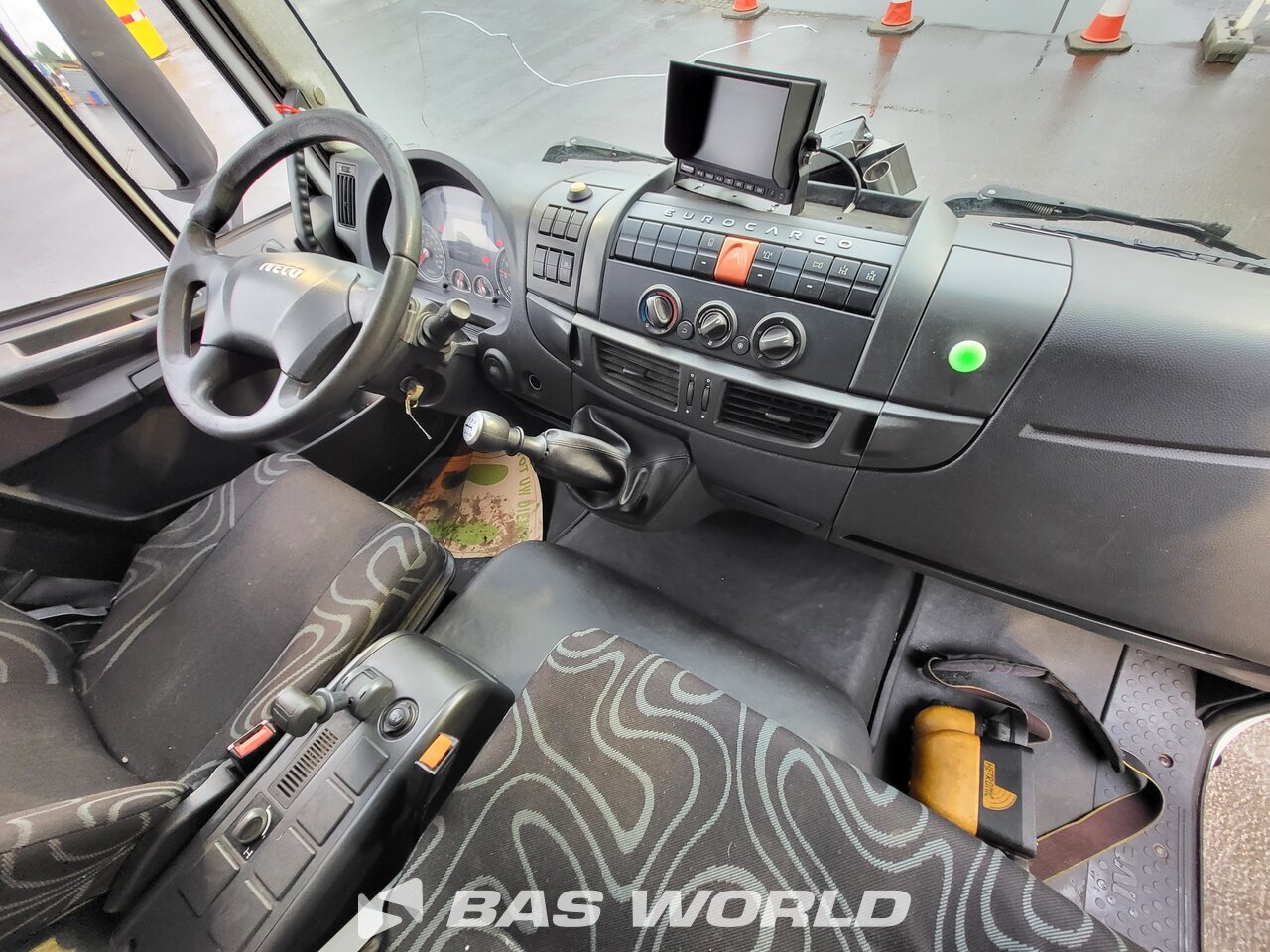 Other : Iveco Eurocargo 180E250 شاحنات مسطحة