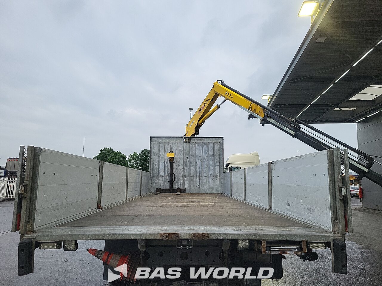 Other : Iveco Eurocargo 180E250 شاحنات مسطحة