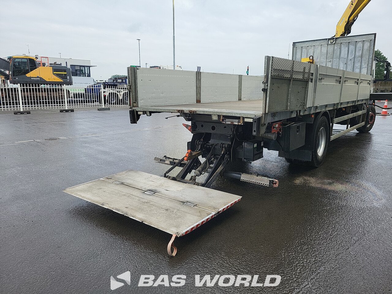 Other : Iveco Eurocargo 180E250 شاحنات مسطحة