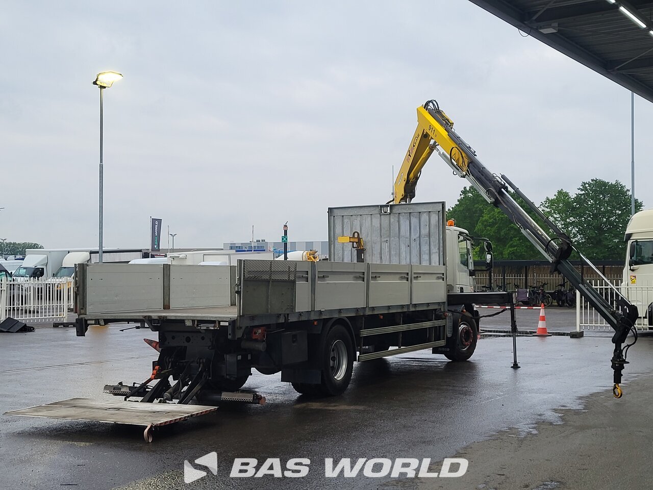Other : Iveco Eurocargo 180E250 شاحنات مسطحة