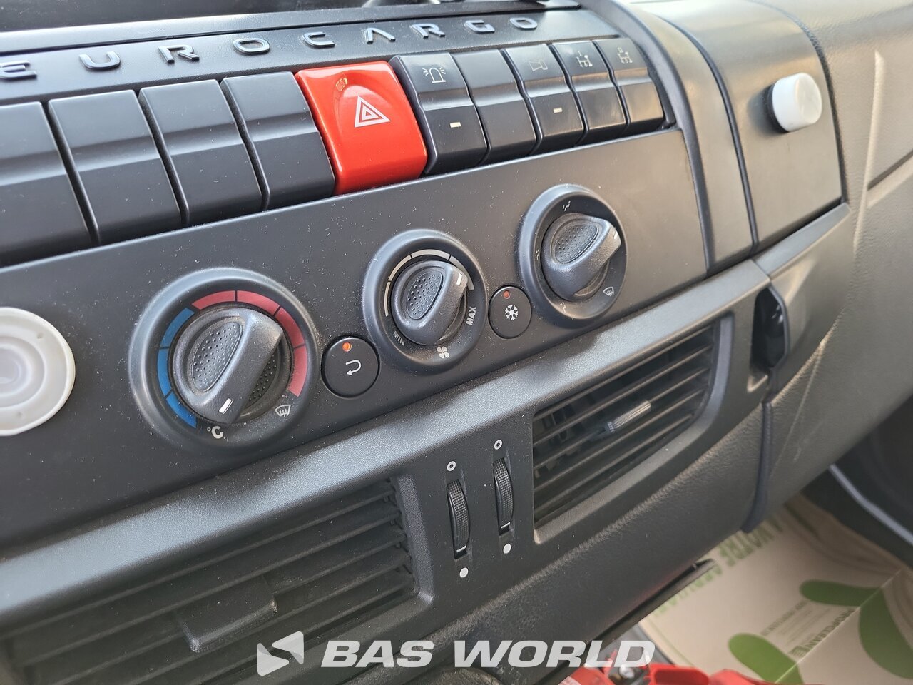 Other : Iveco Eurocargo 180E250 شاحنات مسطحة