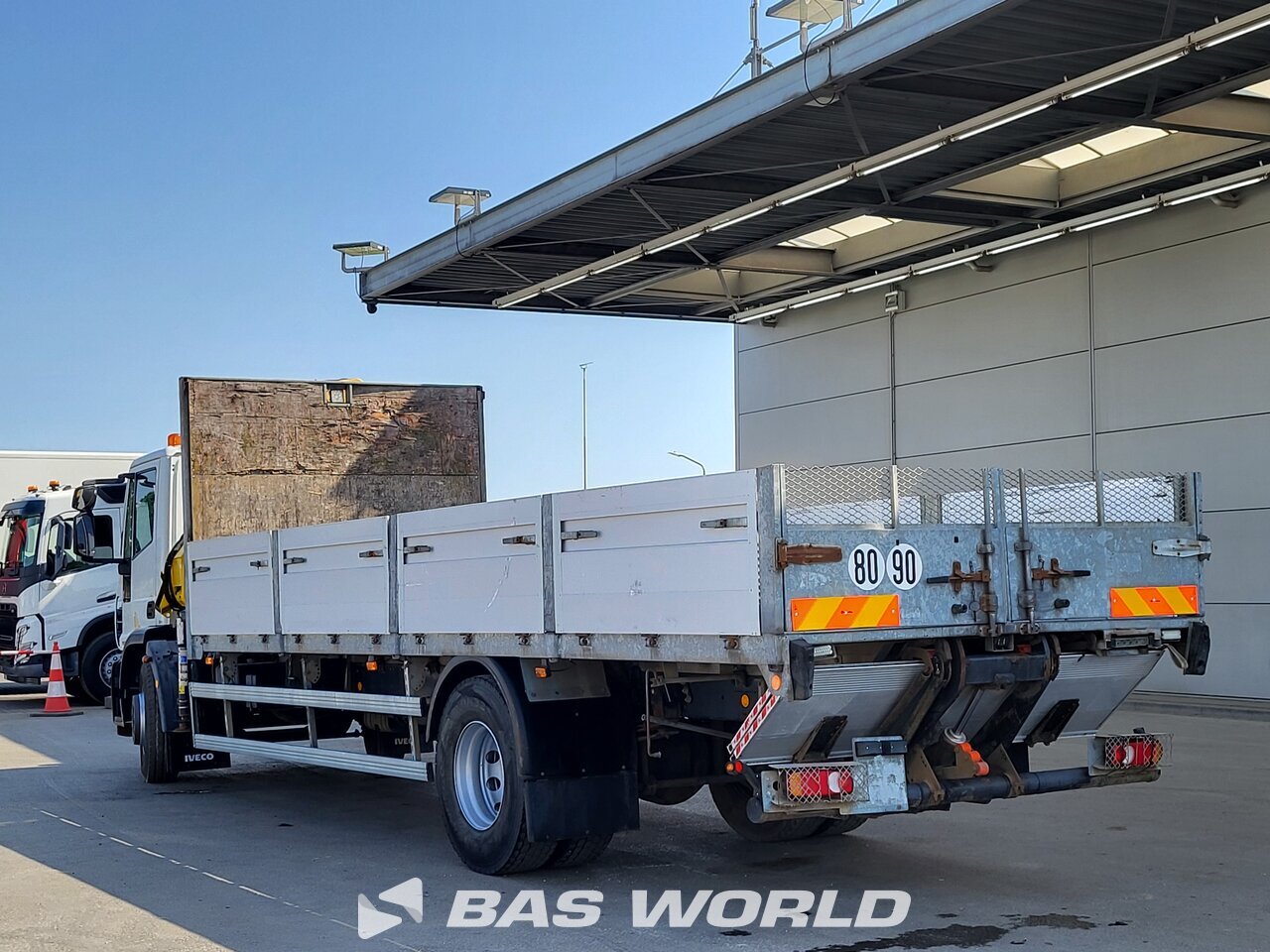 Other : Iveco Eurocargo 180E250 شاحنات مسطحة