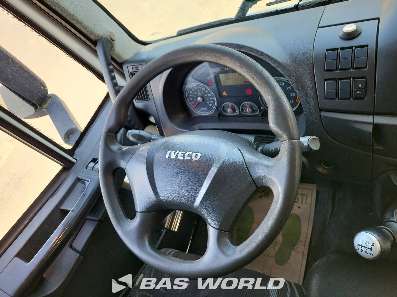 Other : Iveco Eurocargo 180E250 شاحنات مسطحة