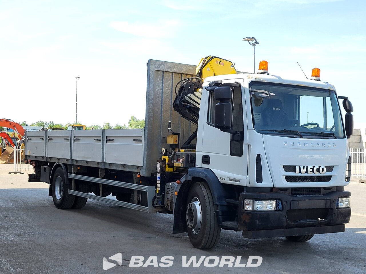 Other : Iveco Eurocargo 180E250 شاحنات مسطحة