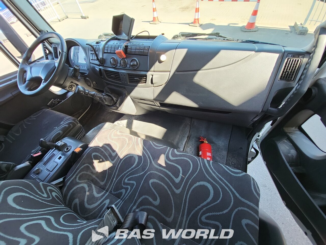 Other : Iveco Eurocargo 180E300 شاحنات مسطحة