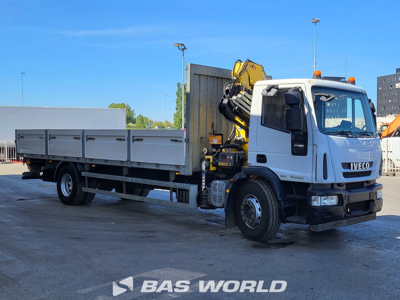 Other : Iveco Eurocargo 180E300 شاحنات مسطحة