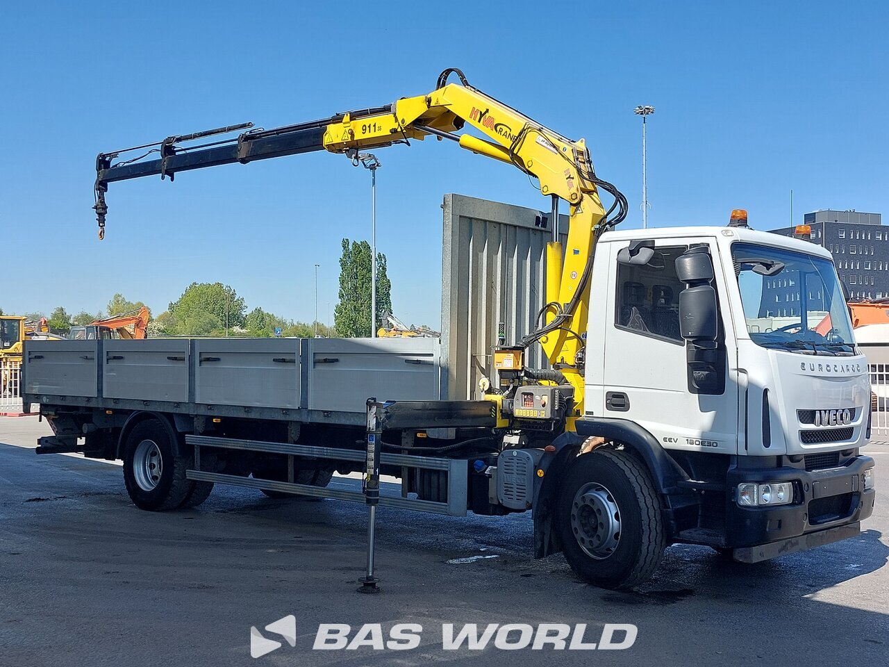 Other : Iveco Eurocargo 180E300 شاحنات مسطحة