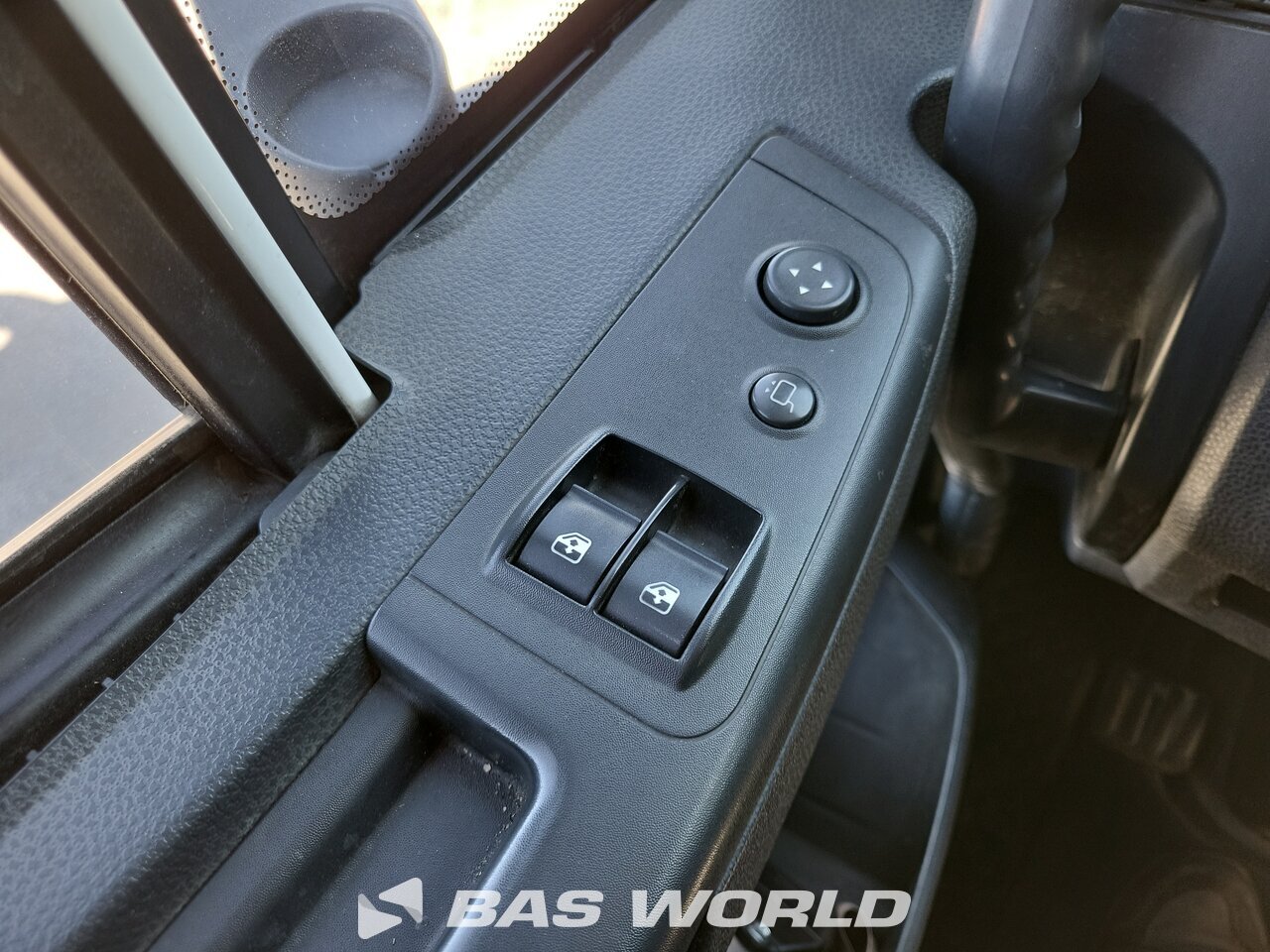 Other : Iveco Eurocargo 180E300 شاحنات مسطحة