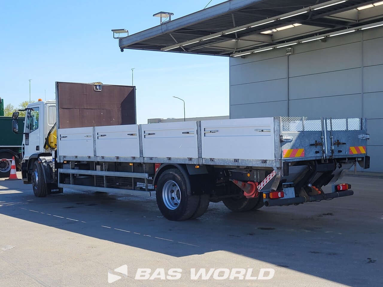 Other : Iveco Eurocargo 180E300 شاحنات مسطحة