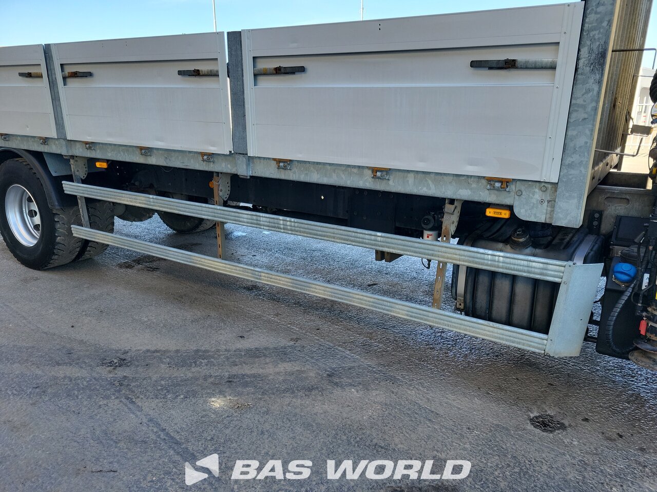 Other : Iveco Eurocargo 180E300 شاحنات مسطحة
