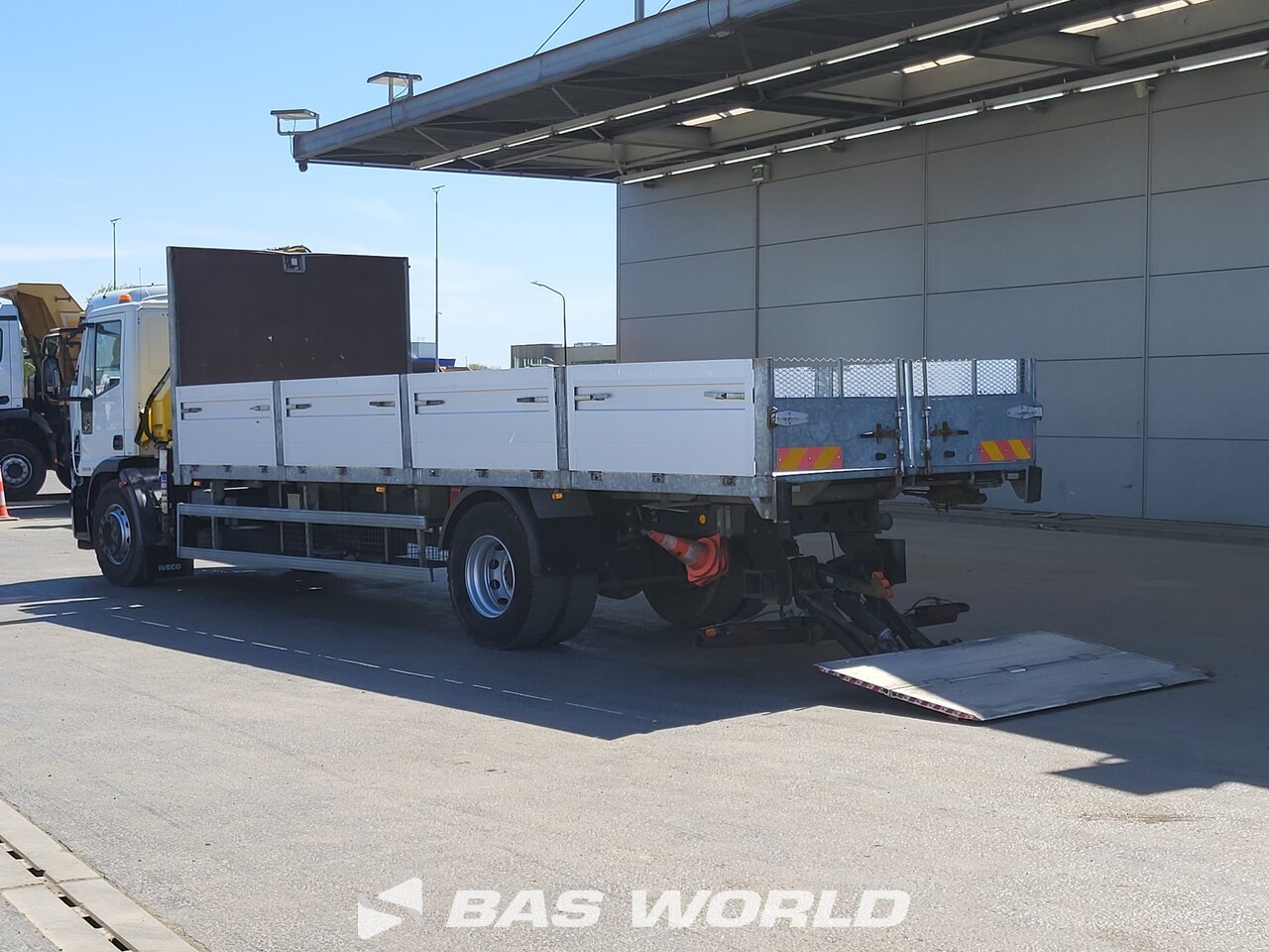 Other : Iveco Eurocargo 180E300 شاحنات مسطحة