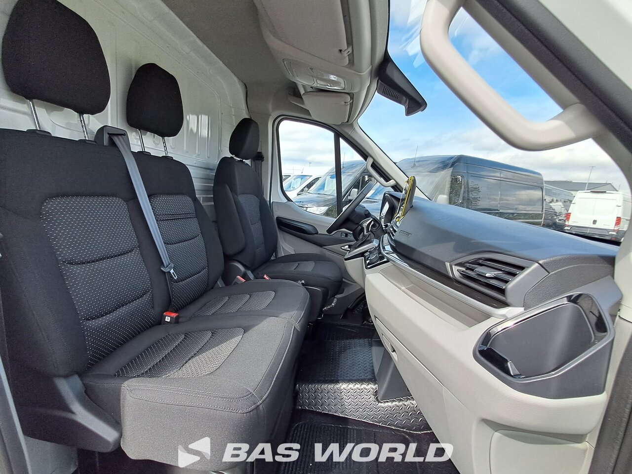 Other : Maxus eDeliver 9 Closed box van