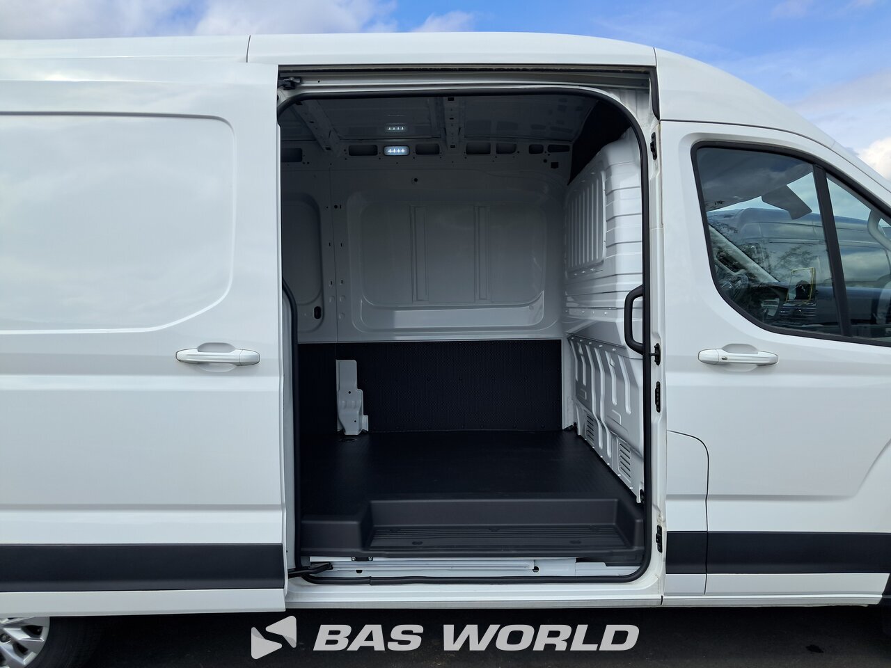 Other : Maxus eDeliver 9 Closed box van