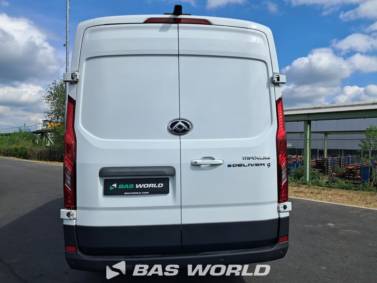 Other : Maxus eDeliver 9 Closed box van