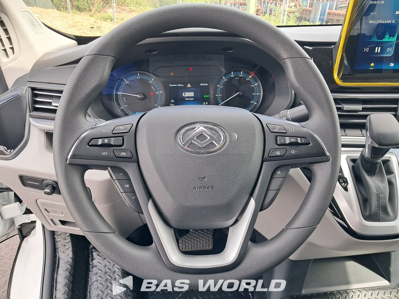Other : Maxus eDeliver 9 Closed box van