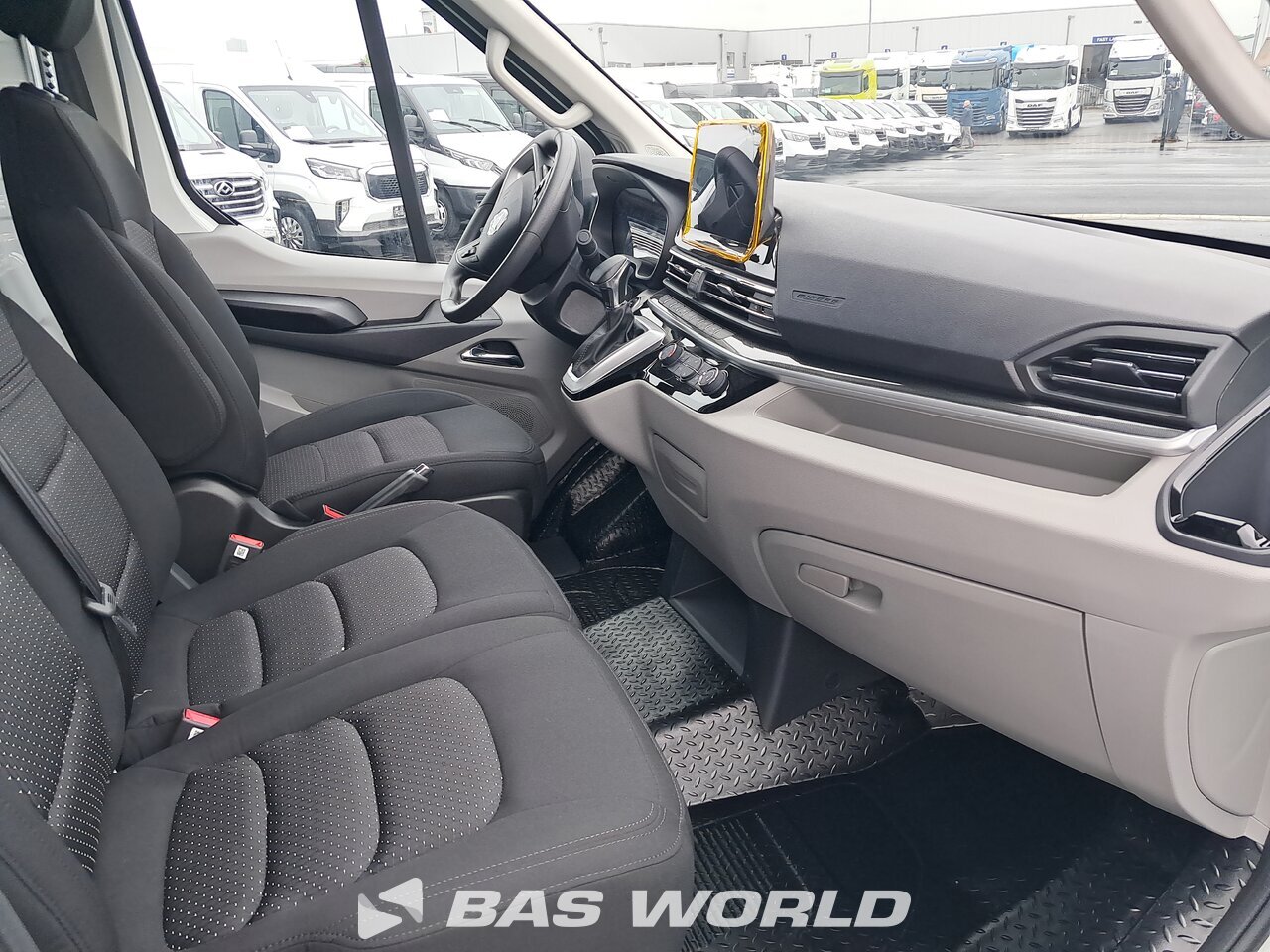 Other : Maxus eDeliver 9 Closed box van