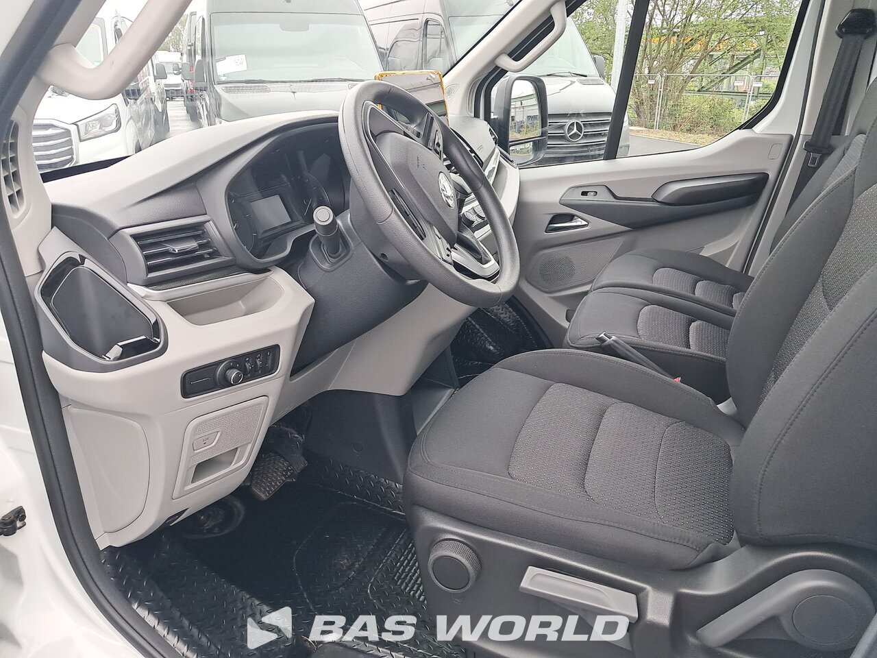 Other : Maxus eDeliver 9 Closed box van