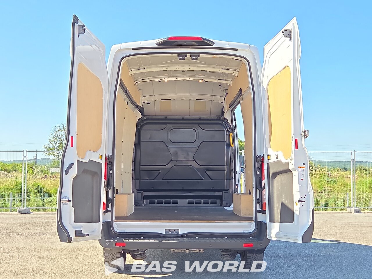 Other : Ford Transit 185pk Furgão