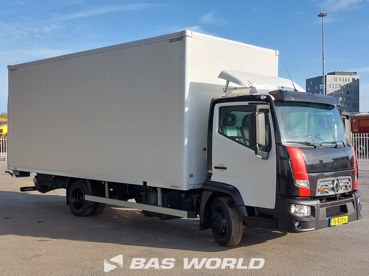 Other : Renault D 180 Kofferaufbauten