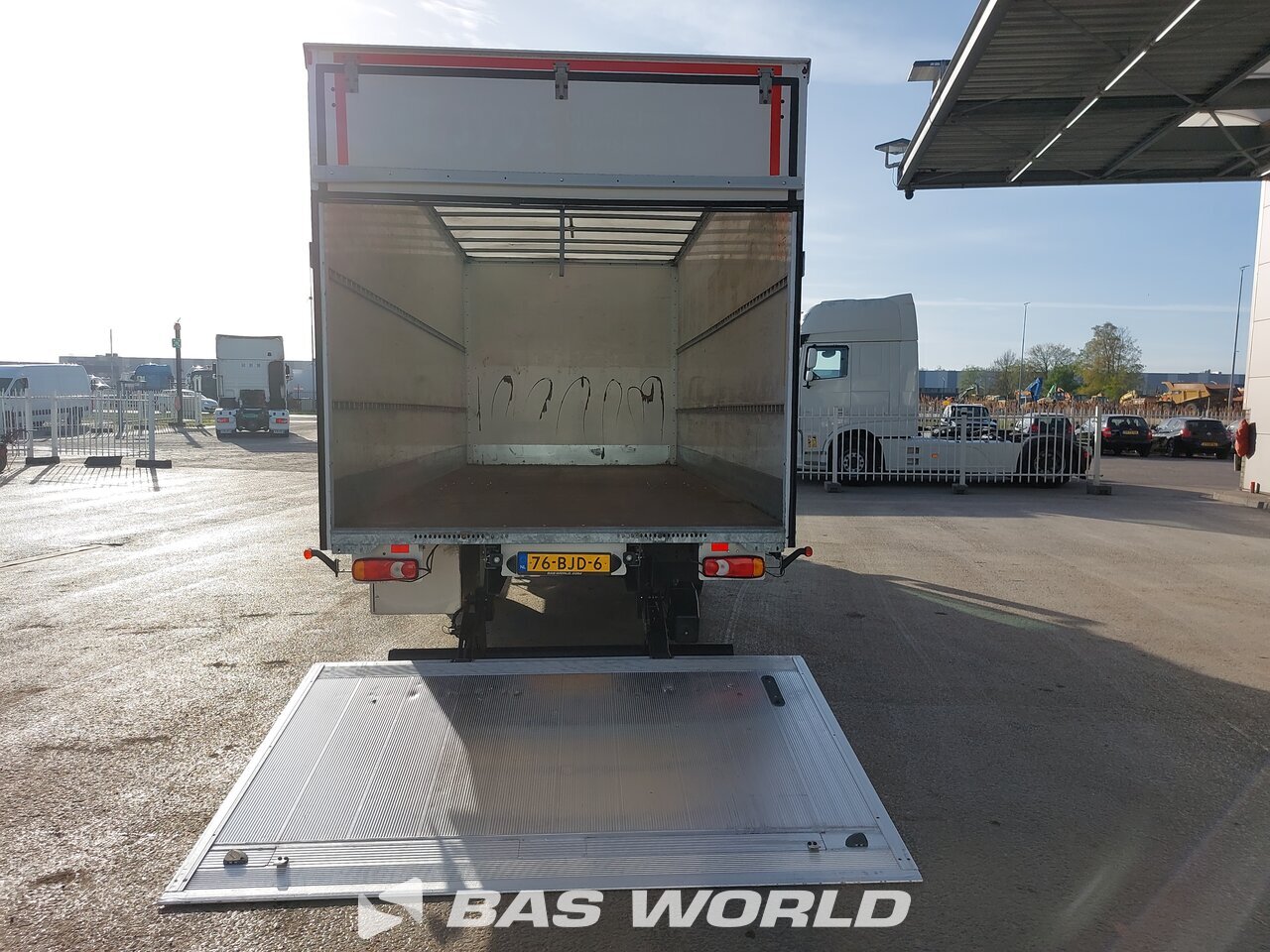 Other : Renault D 180 Kofferaufbauten