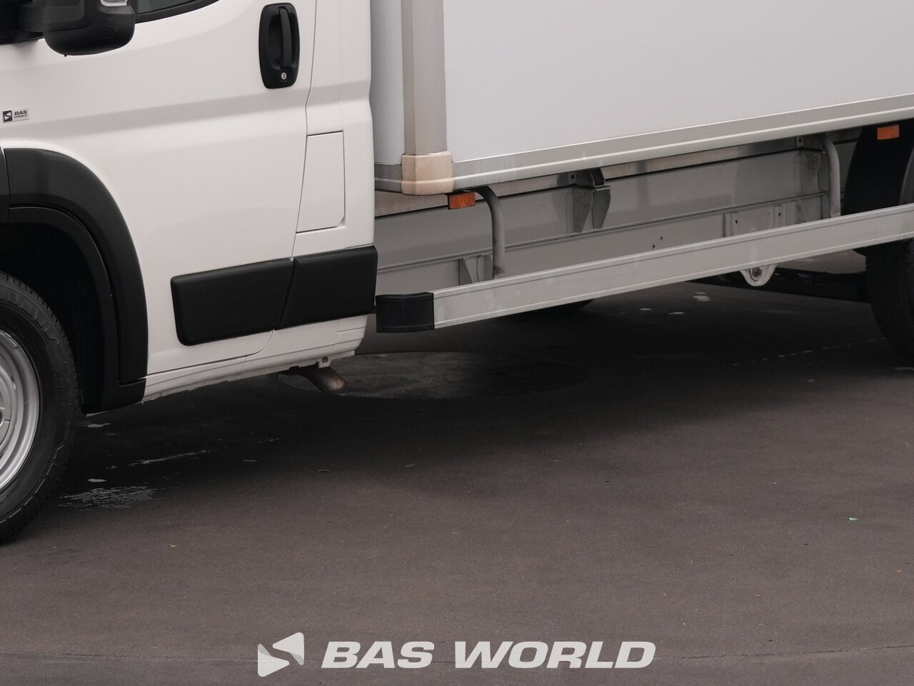 Other : Peugeot Boxer 140PK Stängda lastbilskarosser