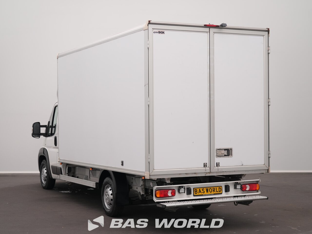Other : Peugeot Boxer 140PK Stängda lastbilskarosser