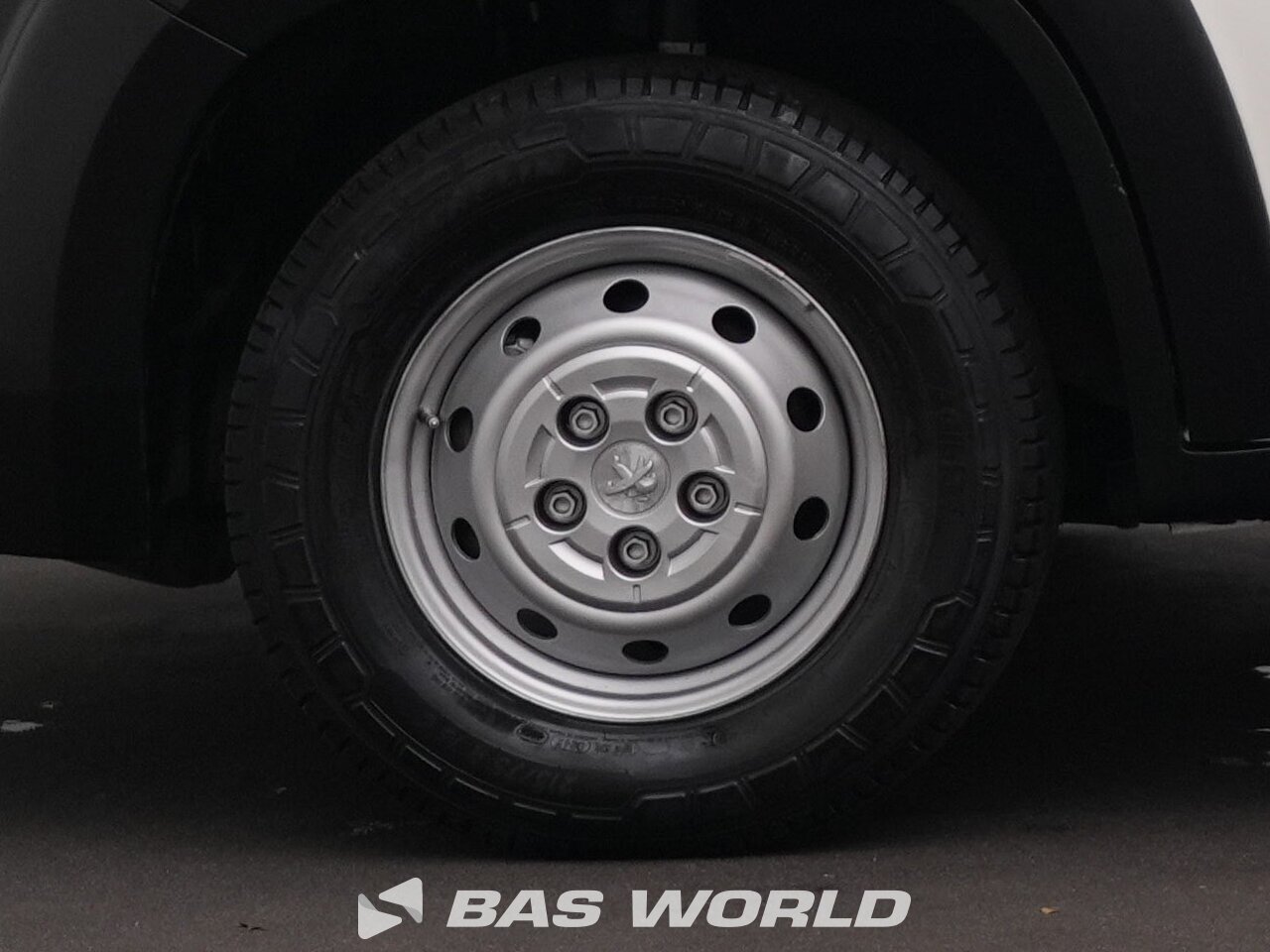 Other : Peugeot Boxer 140PK Stängda lastbilskarosser