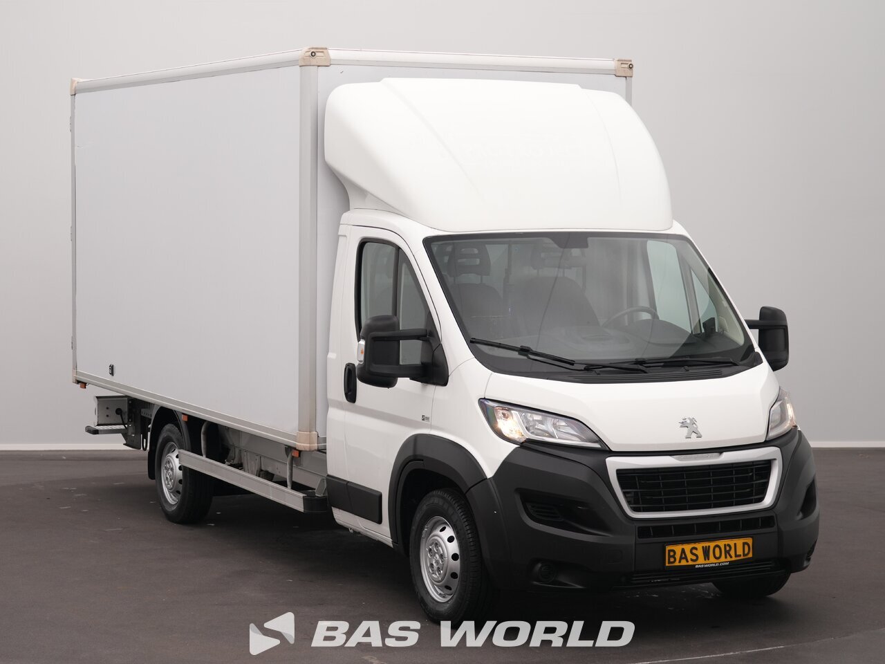 Other : Peugeot Boxer 140PK Stängda lastbilskarosser
