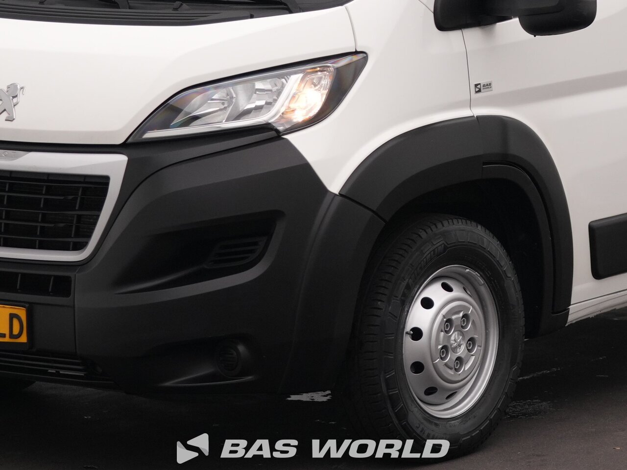 Other : Peugeot Boxer 140PK Stängda lastbilskarosser