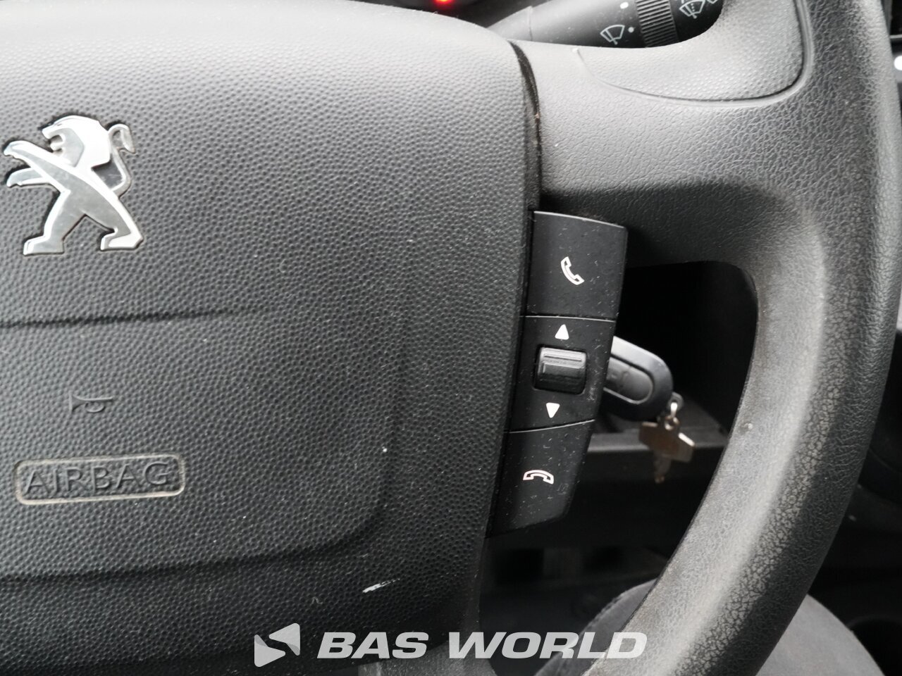 Other : Peugeot Boxer 140PK Stängda lastbilskarosser