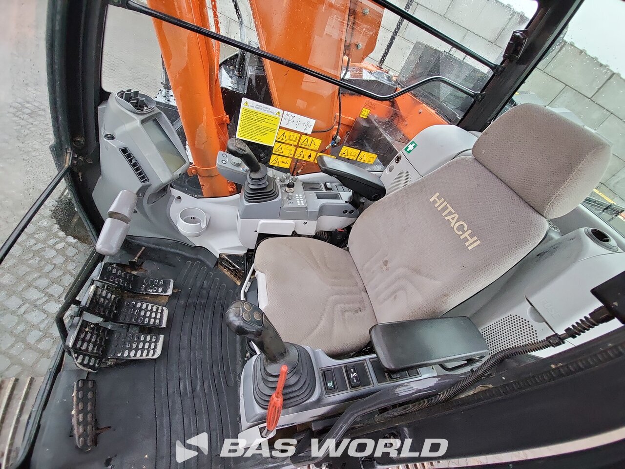Other : Hitachi ZX135 US-6 Excavadora de cadenas