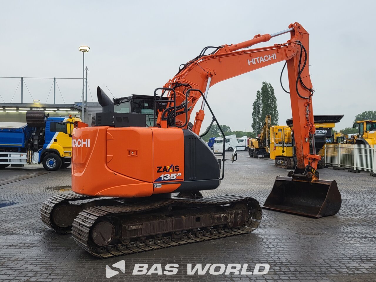 Other : Hitachi ZX135 US-6 Excavadora de cadenas