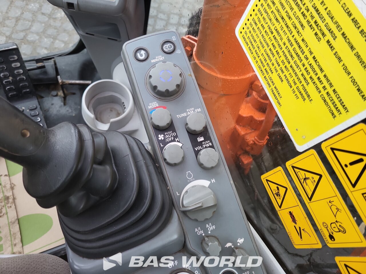 Other : Hitachi ZX135 US-6 Excavadora de cadenas