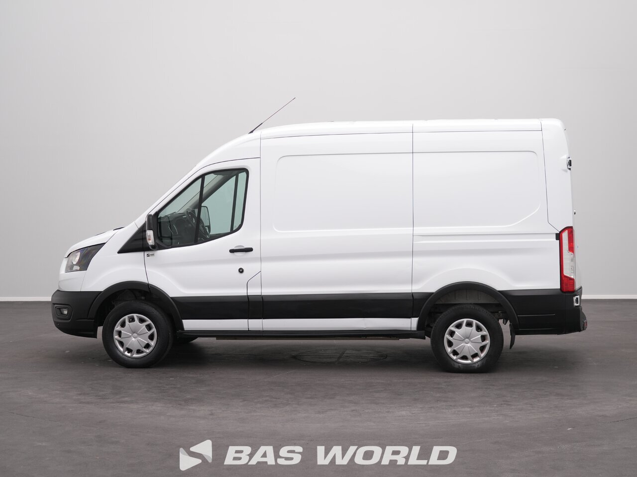 Other : Ford e-Transit 184pk Closed box van