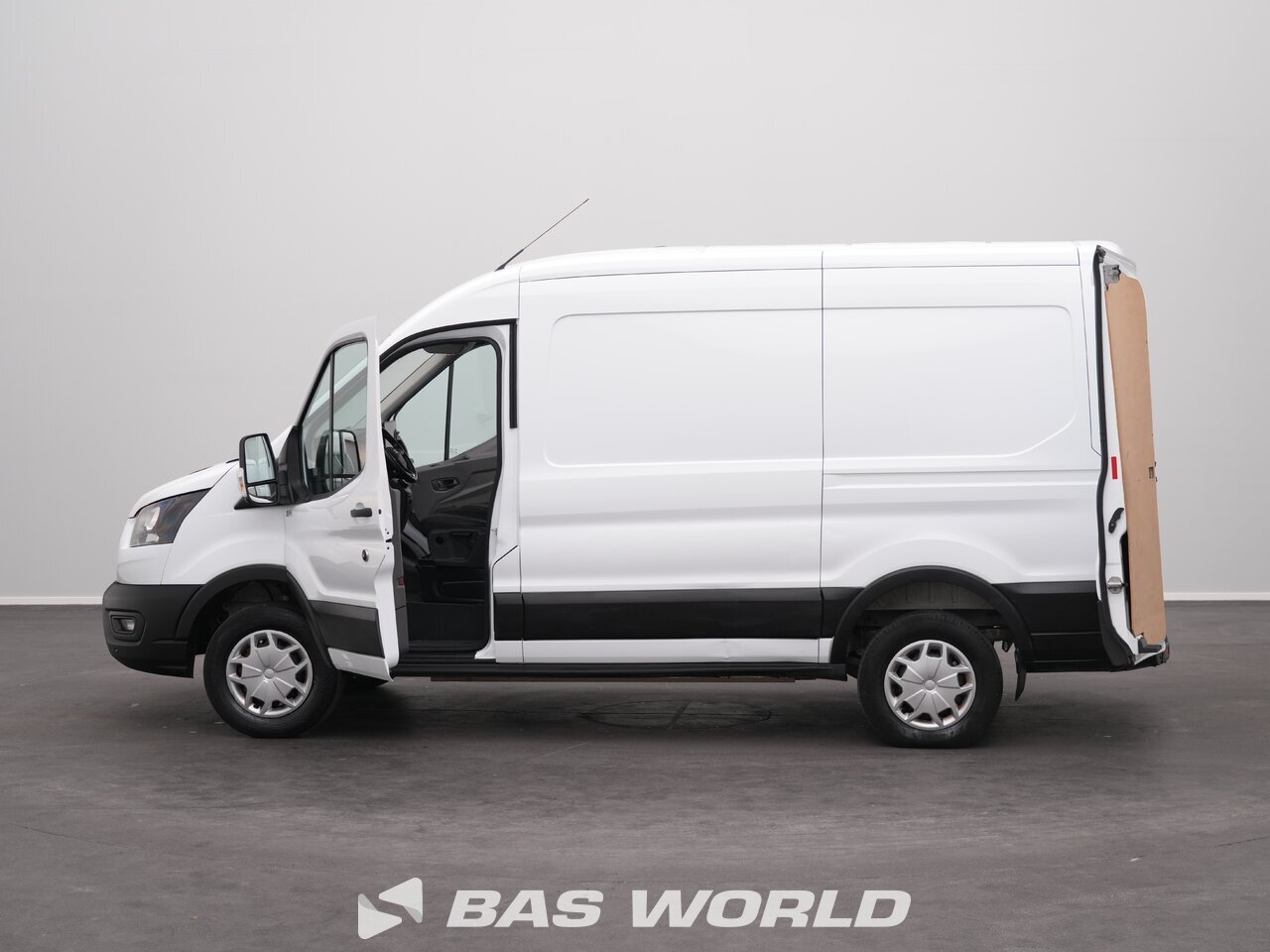 Other : Ford e-Transit 184pk Closed box van