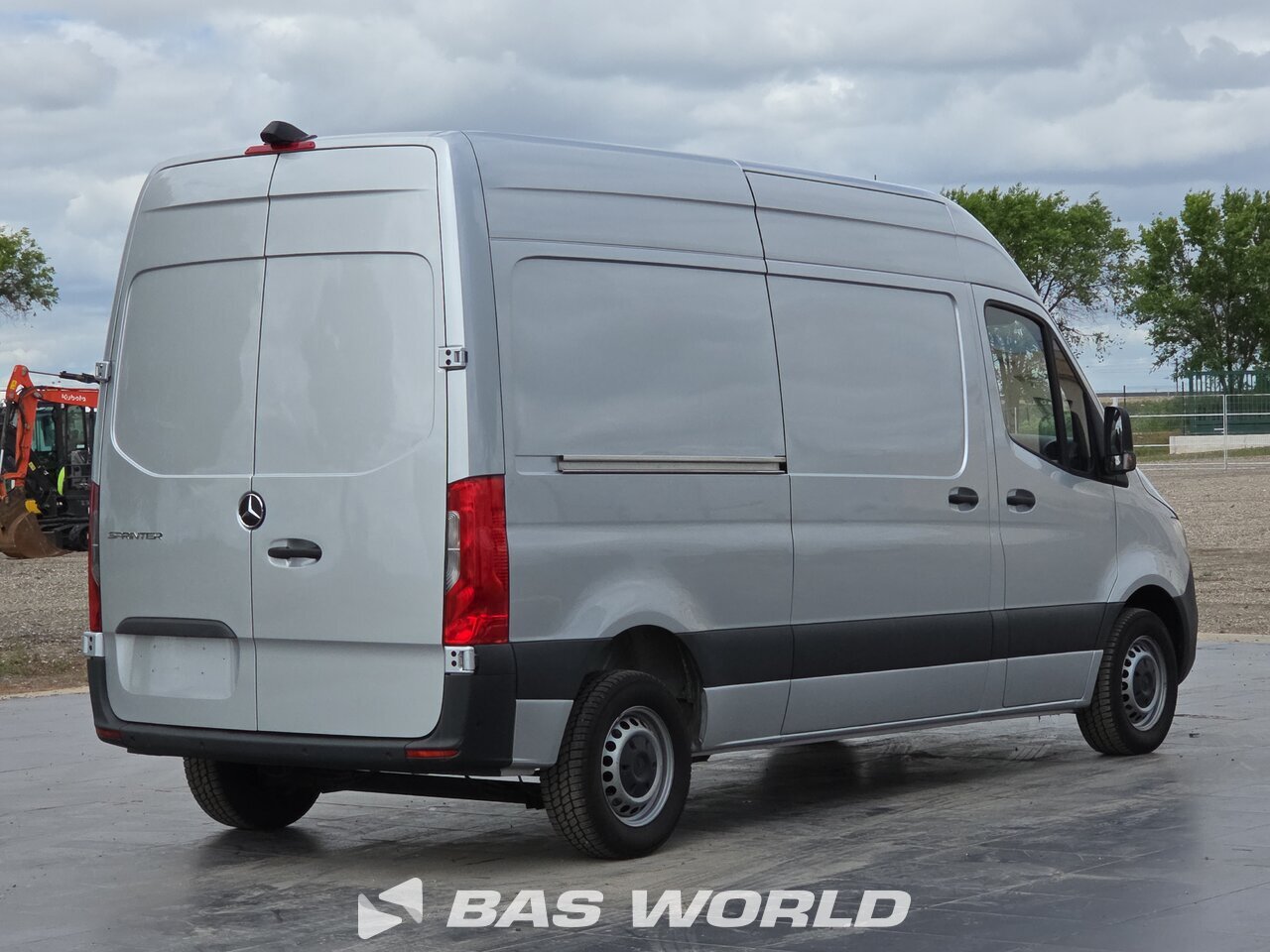 Other : Mercedes Sprinter 215 CDI شاحنة خفيفة بصندوق مغلق