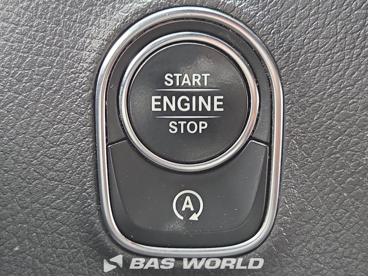 Other : Mercedes Sprinter 215 CDI شاحنة خفيفة بصندوق مغلق
